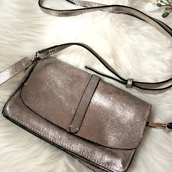 Zara Handbags - Zara Leather Shiny Gold Crossbody Purse